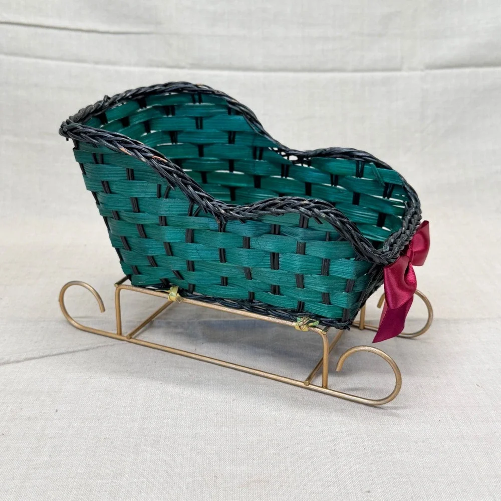 Vintage Christmas Sleigh Basket Green Woven Holiday Centerpiece Decor Bow